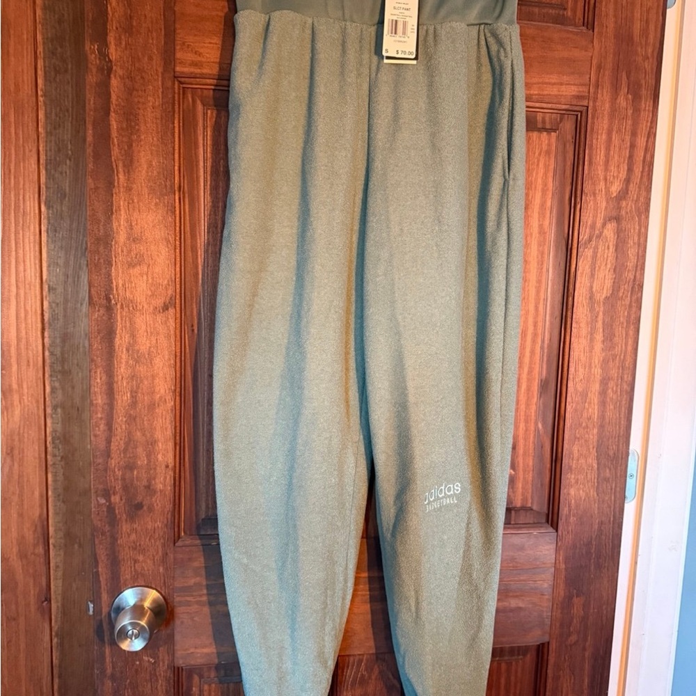 Women’s Adidas basketball joggers size small NWT